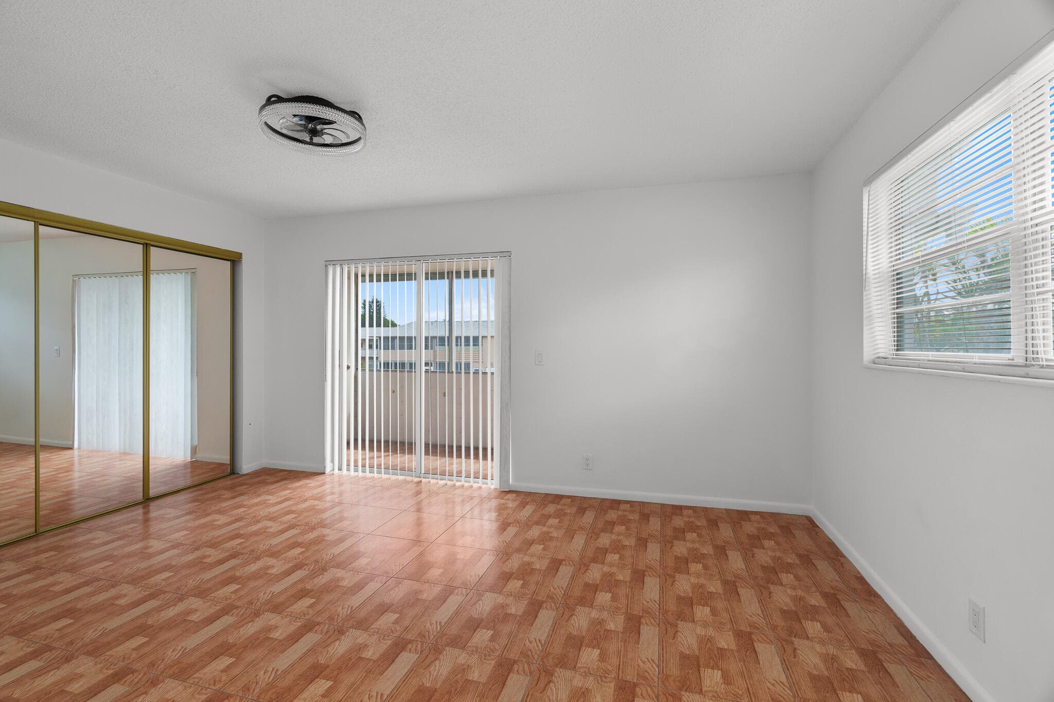 346 Windsor O, West Palm Beach, FL 33417 25
