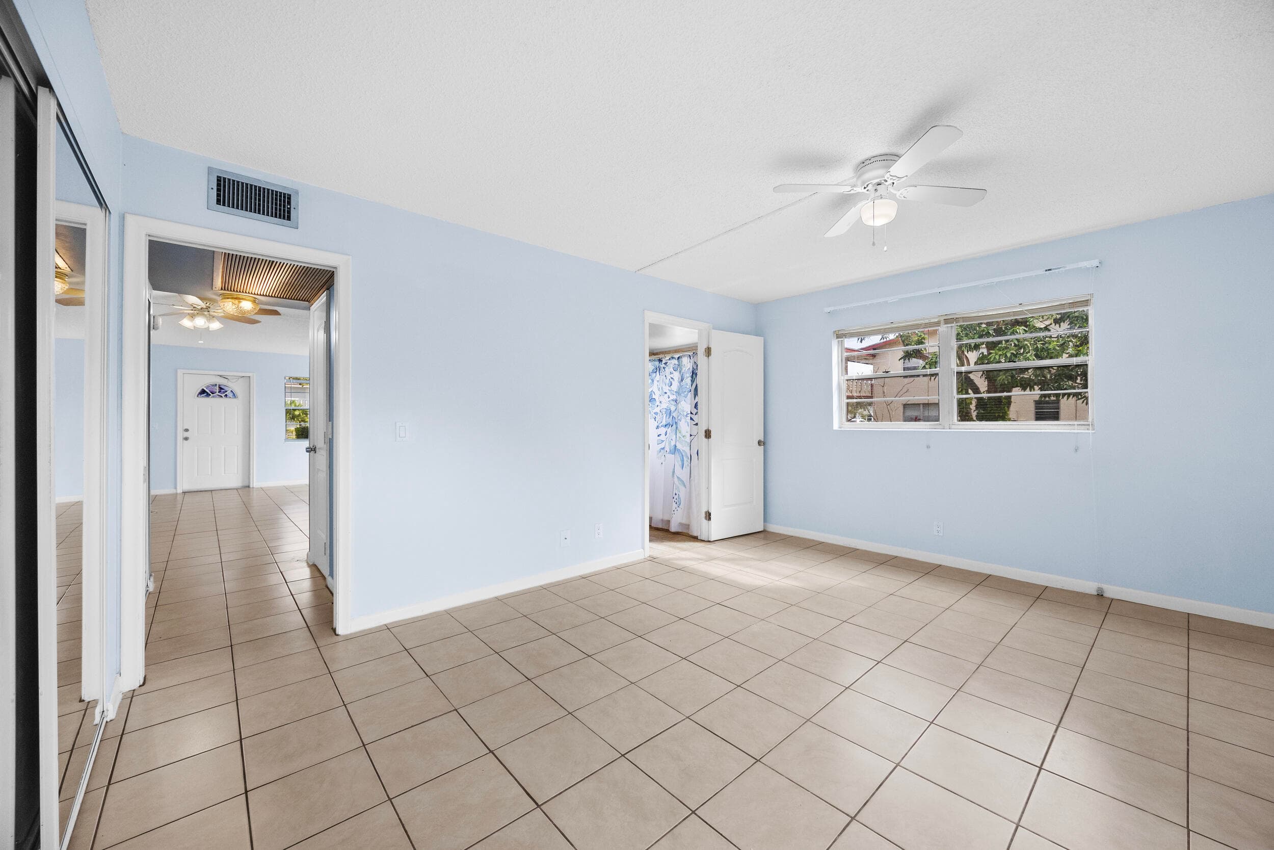 35 Sussex B, West Palm Beach, FL 33417 6