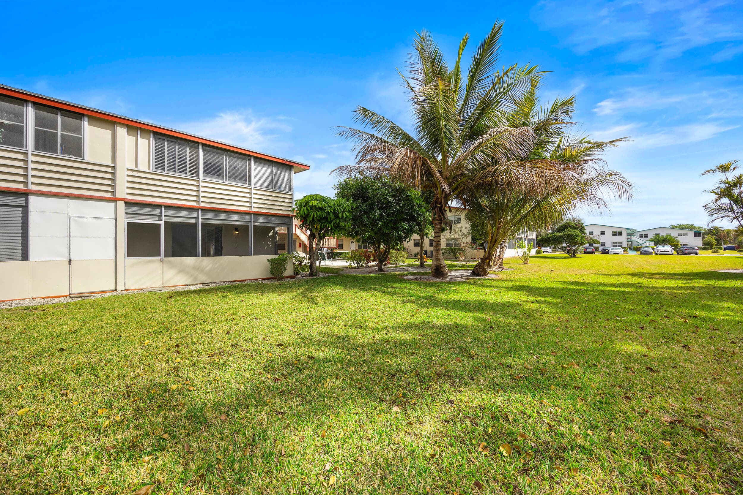 35 Sussex B, West Palm Beach, FL 33417 9