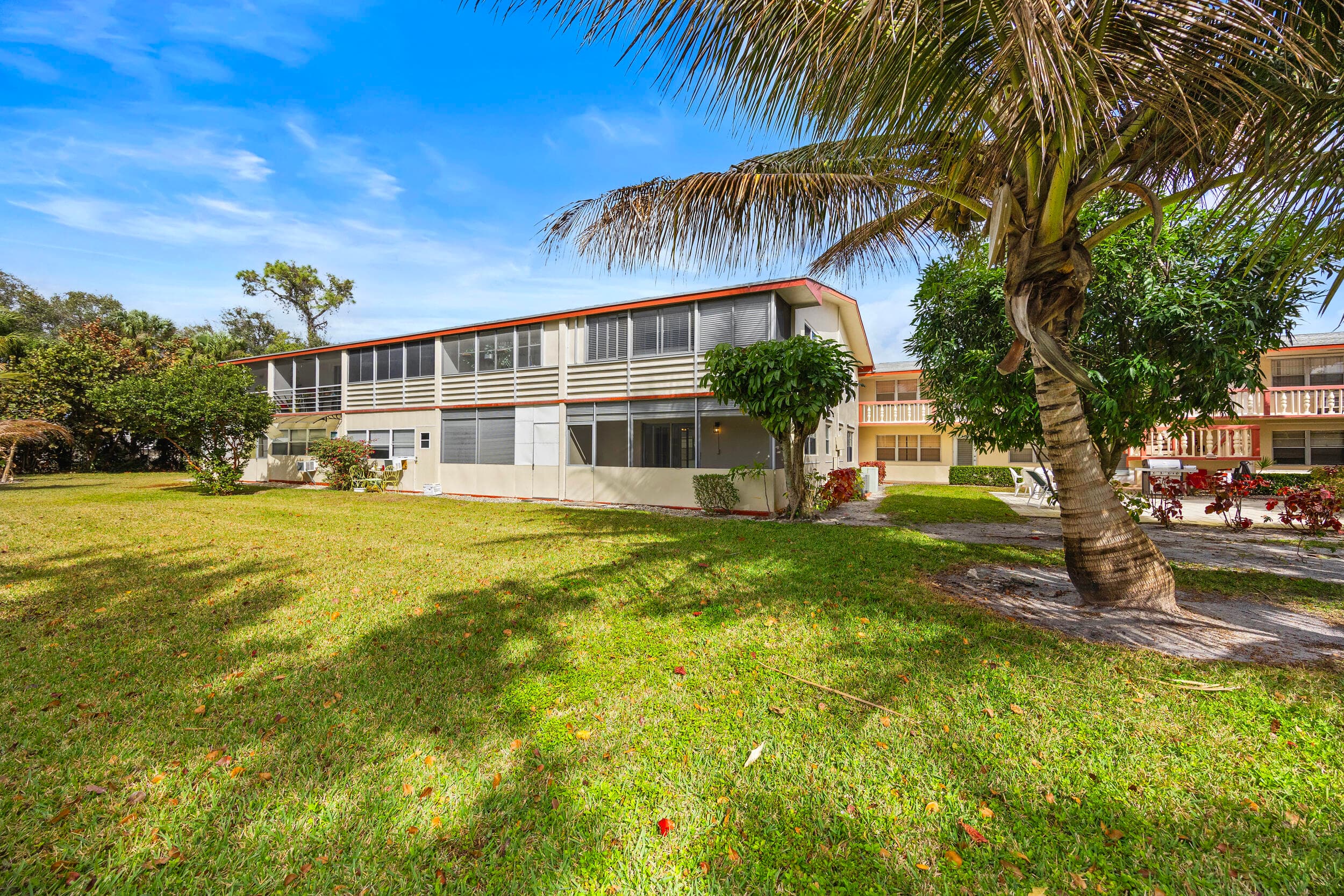 35 Sussex B, West Palm Beach, FL 33417 10