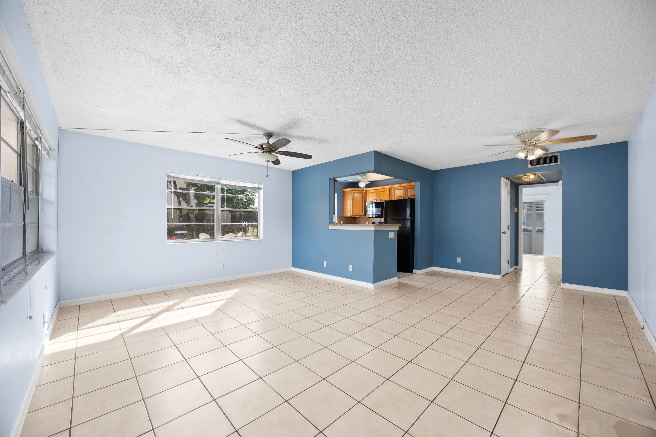 35 Sussex B, West Palm Beach, FL 33417 14
