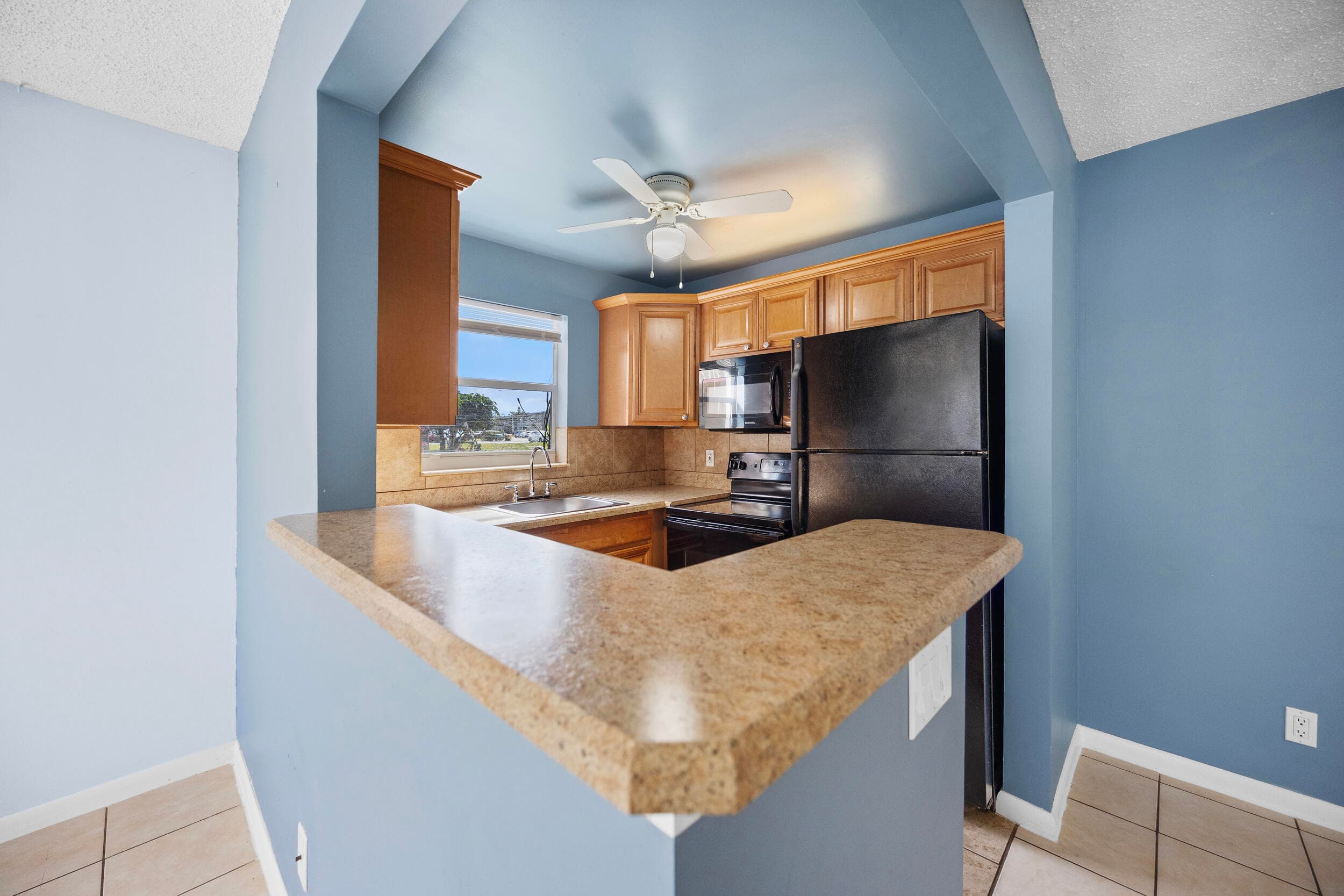 35 Sussex B, West Palm Beach, FL 33417 27