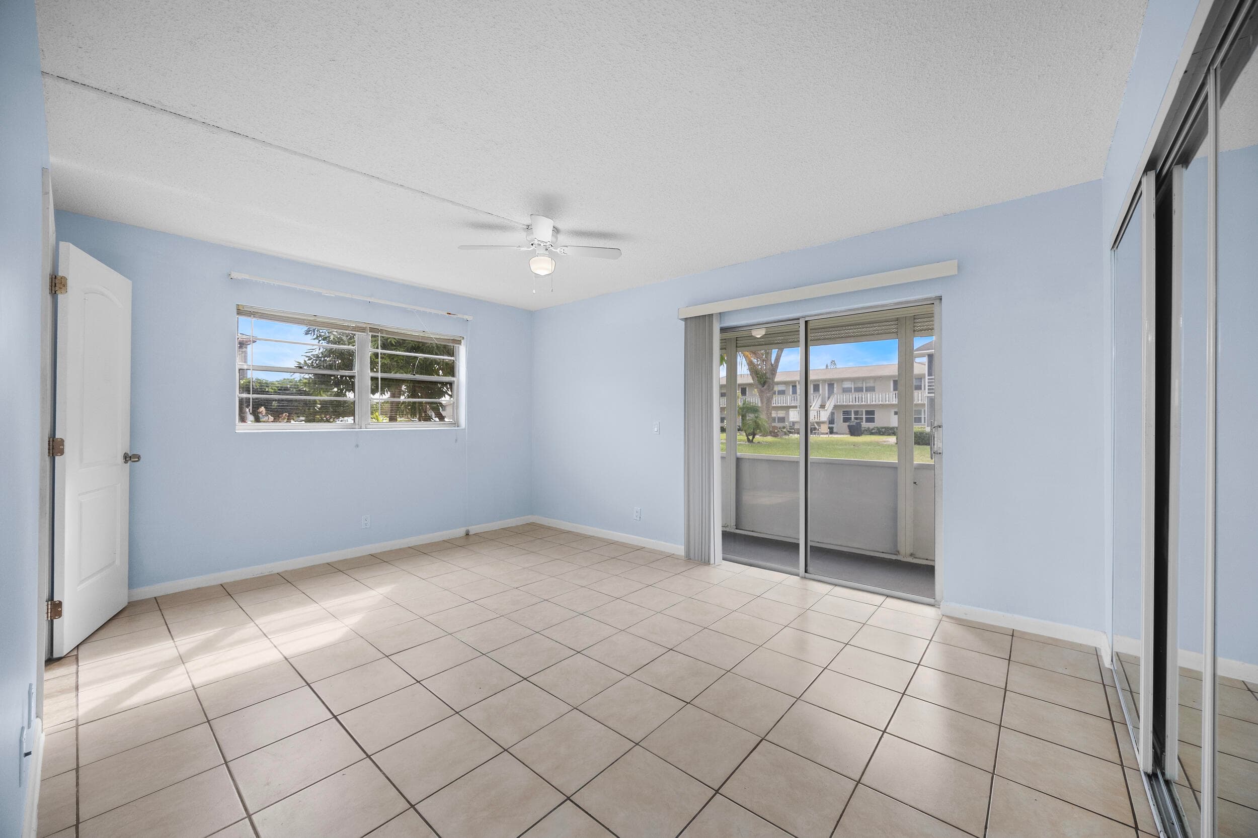35 Sussex B, West Palm Beach, FL 33417 28