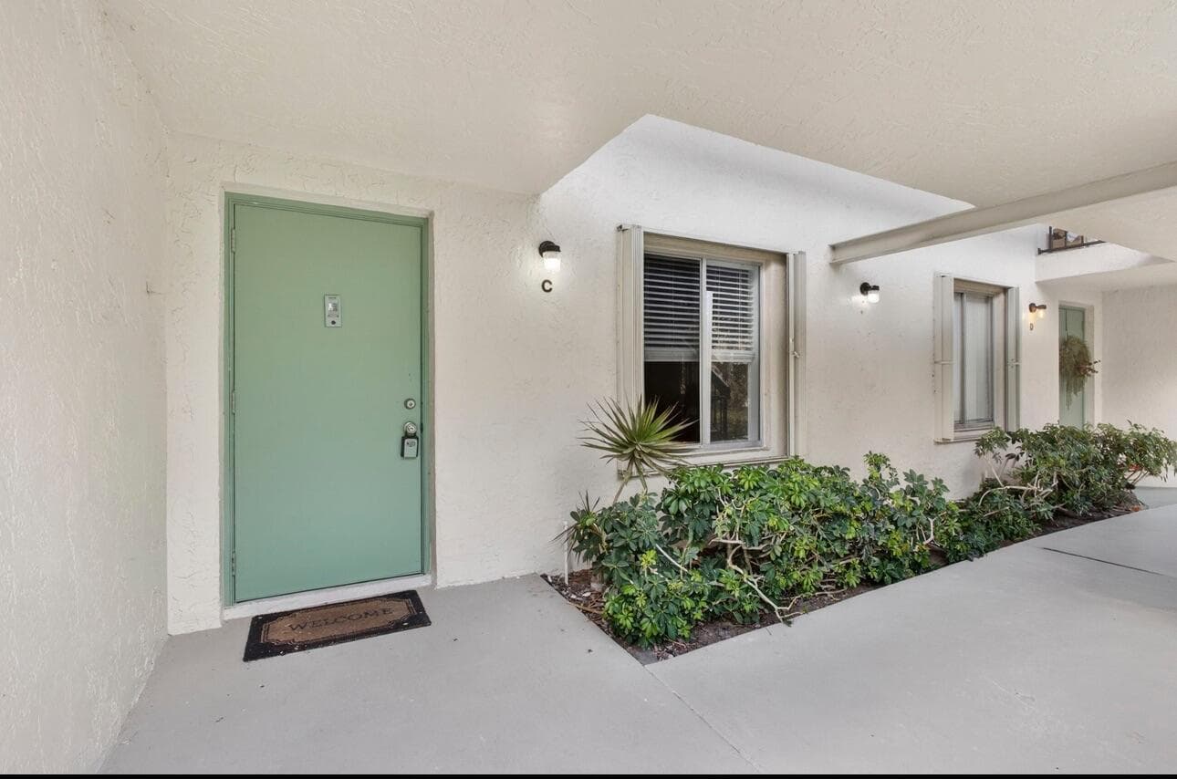 6258 Chasewood Drive C, Jupiter, FL 33458 23