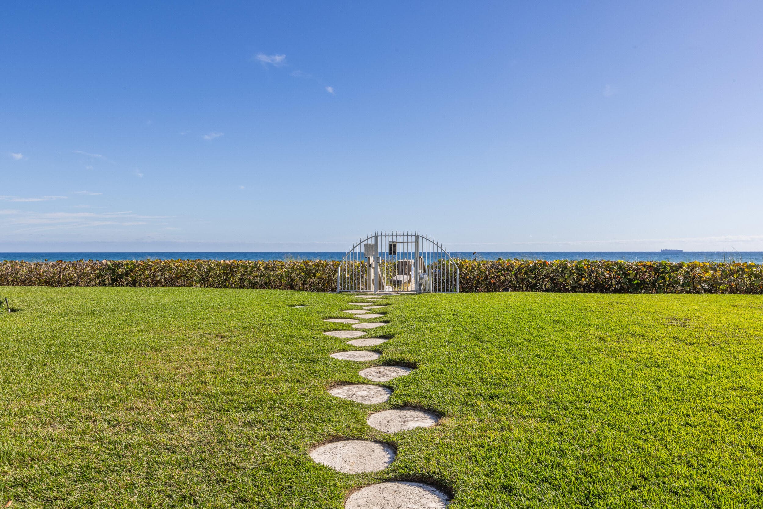 2275 S Ocean Boulevard 307a, Palm Beach, FL 33480 36