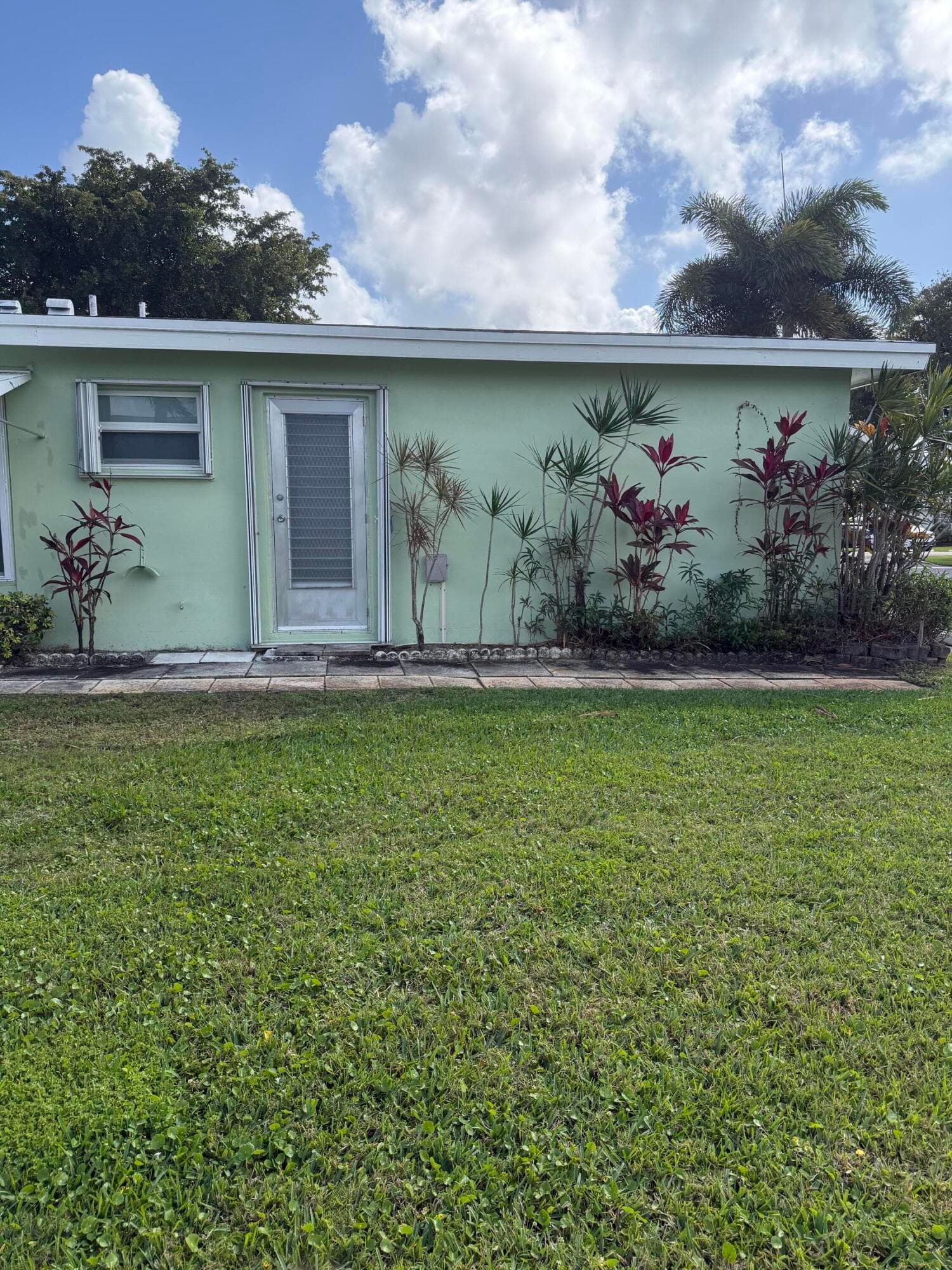 211 Country Lane A, Boynton Beach, FL 33435 13