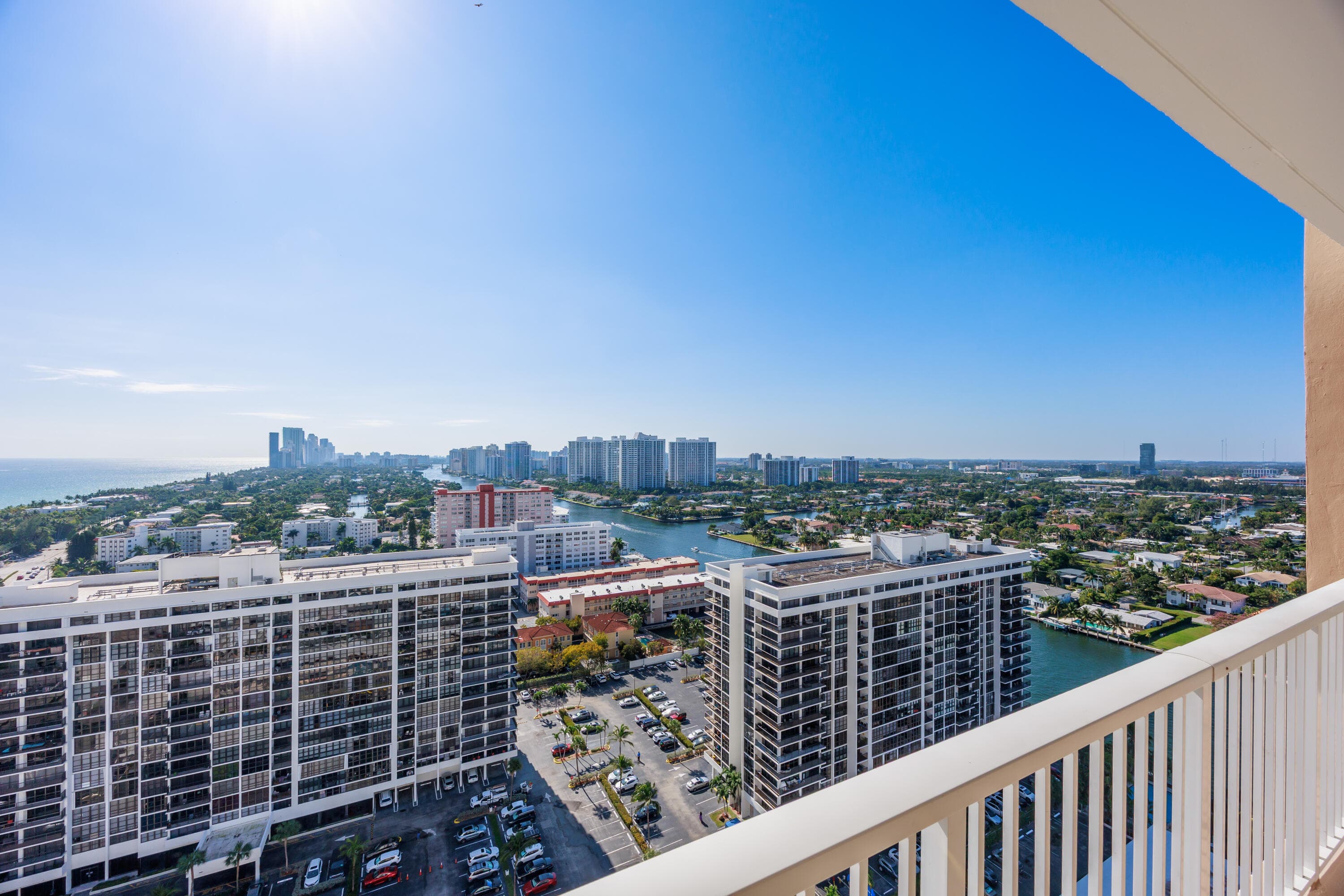 1985 S Ocean Drive Pha, Hallandale Beach, FL 33009