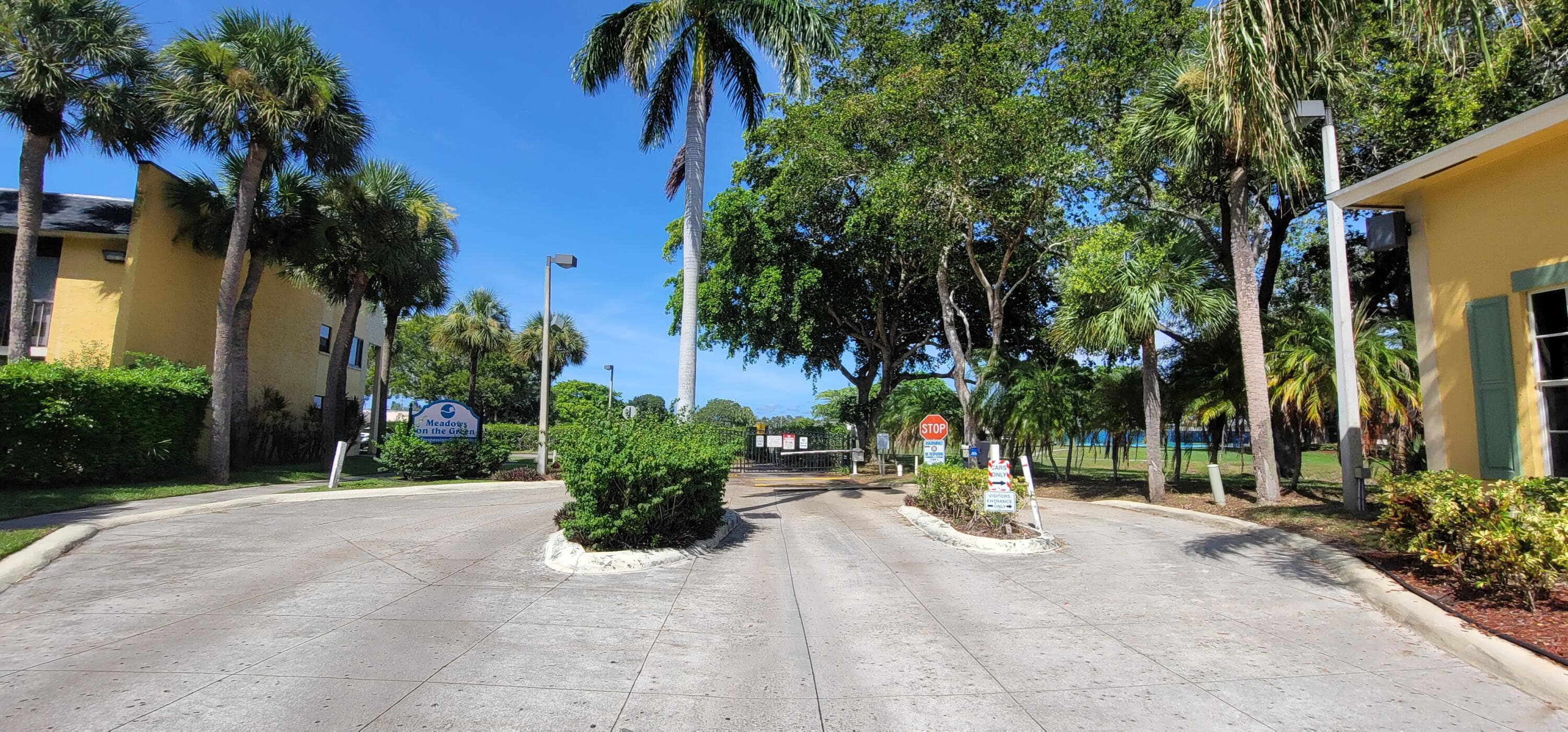 1509 Meadows Circle W, Boynton Beach, FL 33436 22