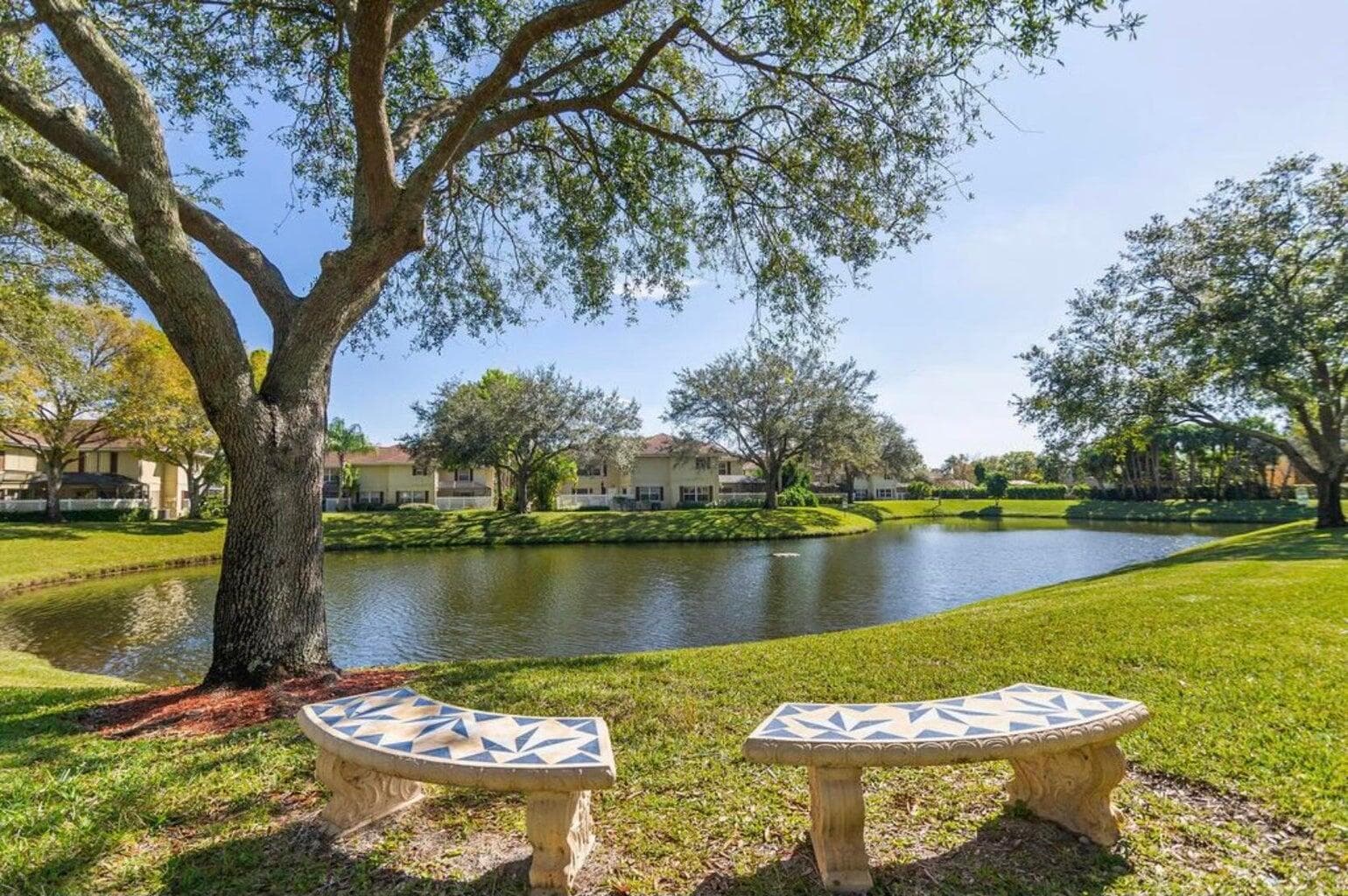 40 Essex Court A, Royal Palm Beach, FL 33411