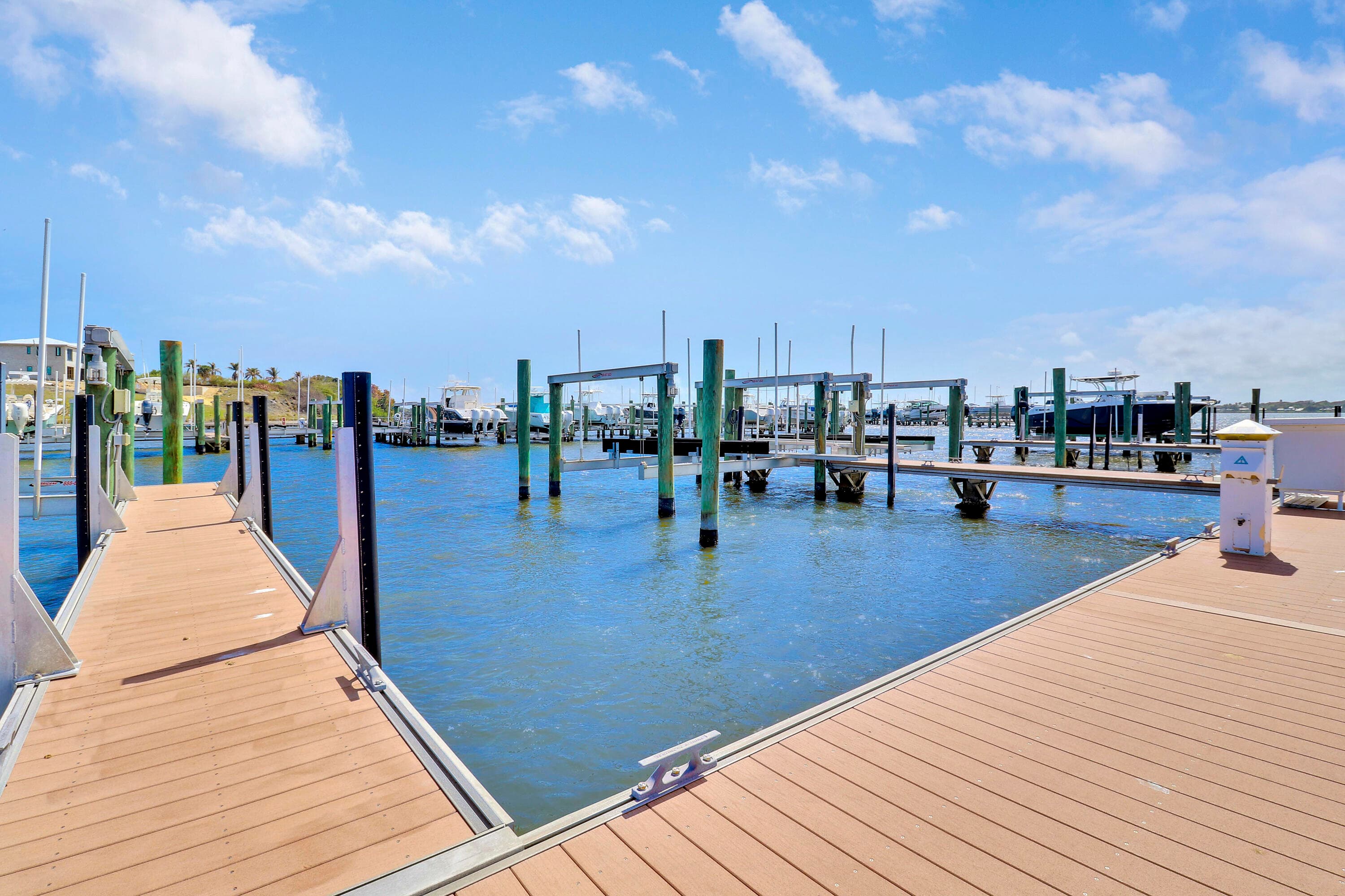 2475 NE Evinrude Circle, Jensen Beach, FL 34957 77