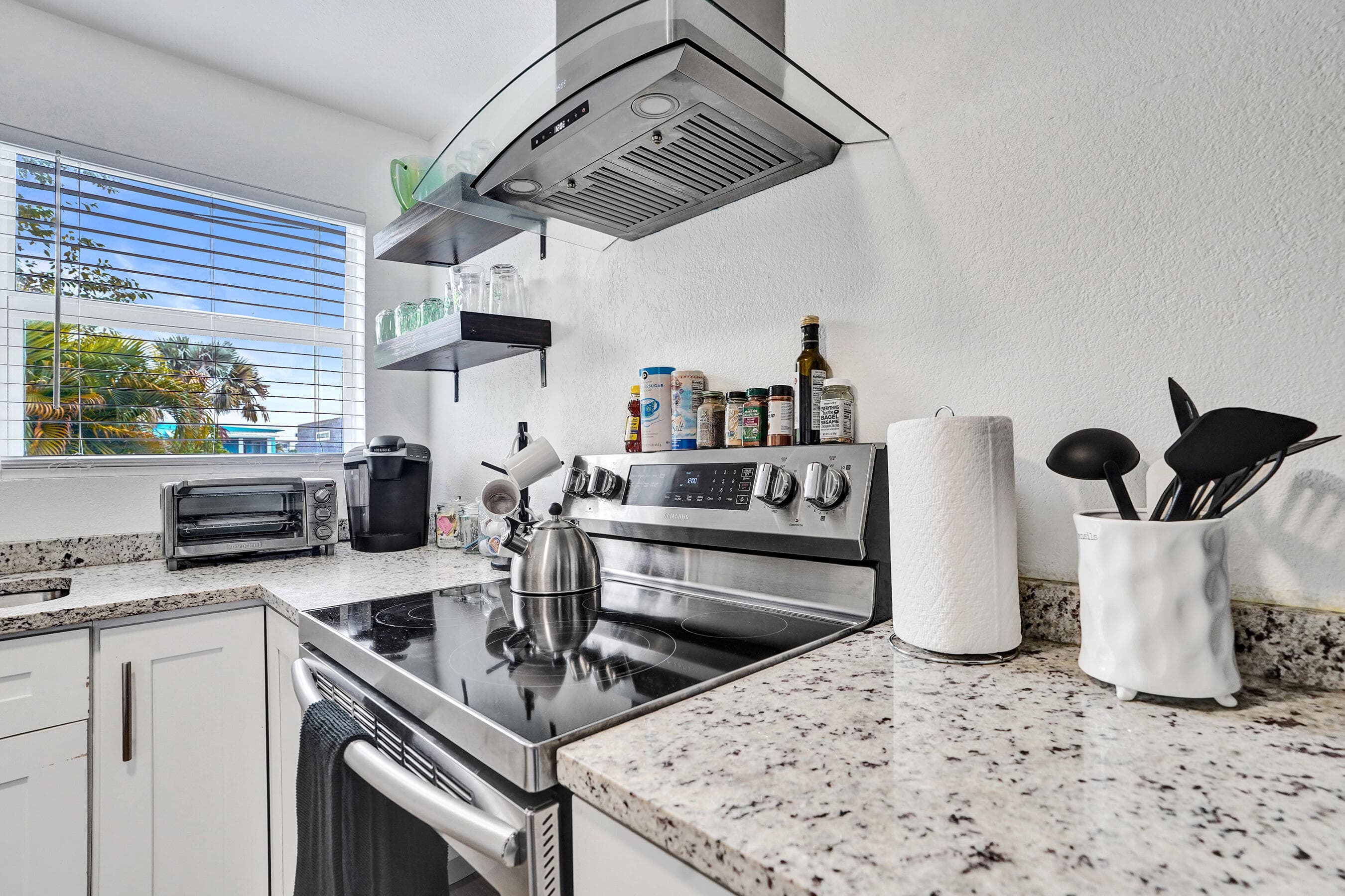 311 SE 3rd Avenue, Delray Beach, FL 33483 10