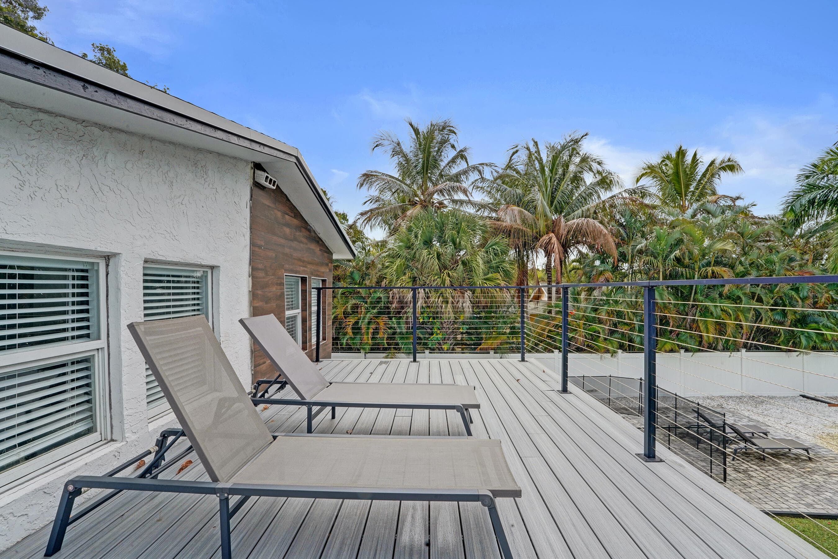 311 SE 3rd Avenue, Delray Beach, FL 33483 32