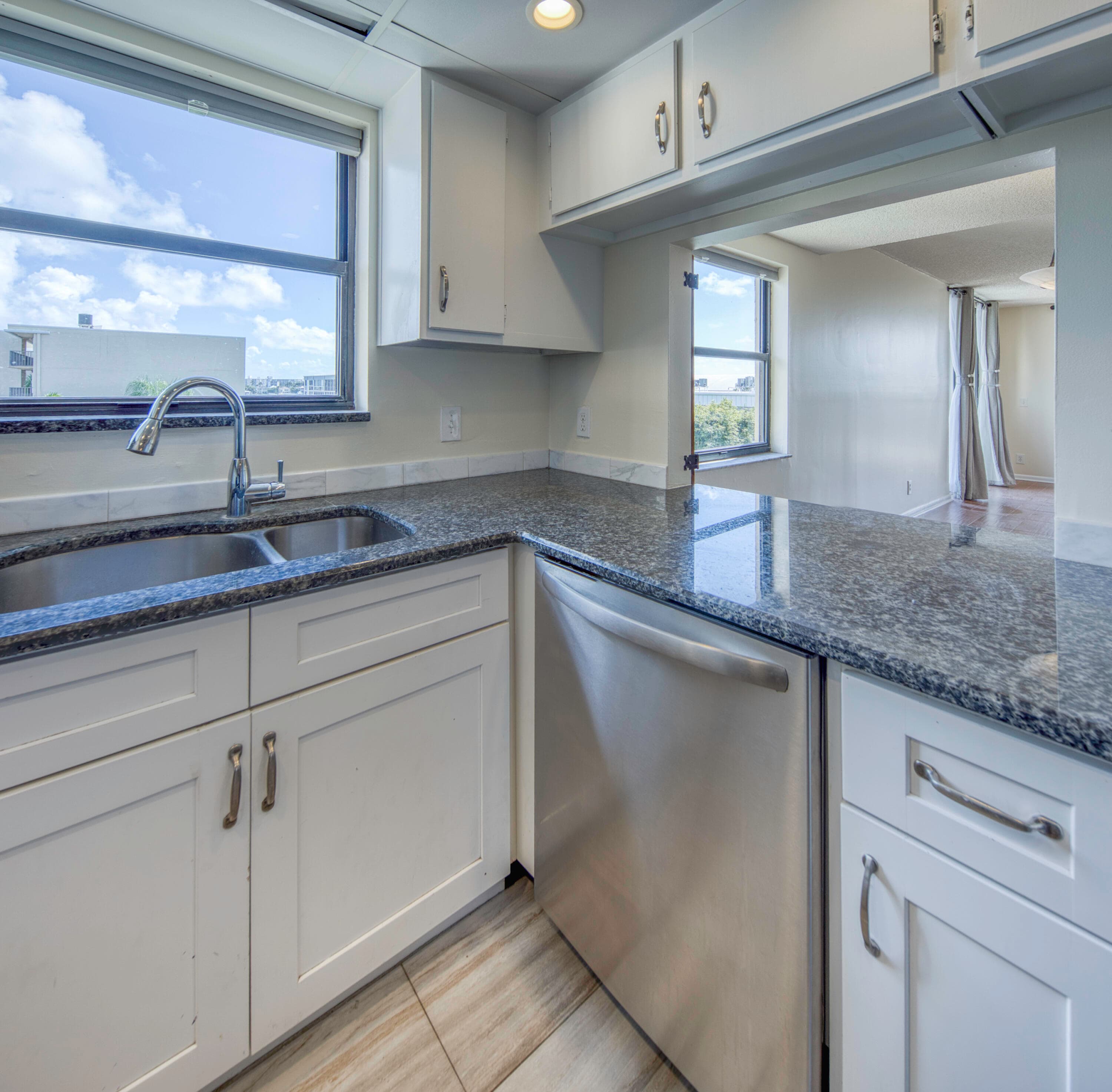 890 N Federal Highway 412, Lantana, FL 33462 18