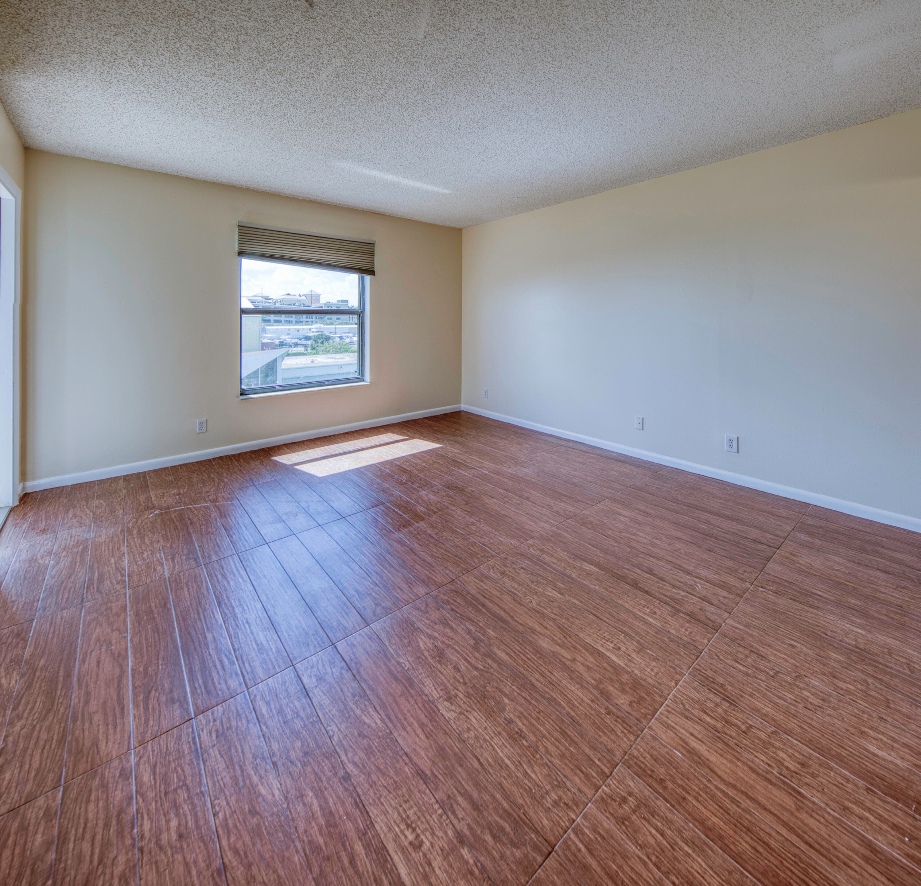 890 N Federal Highway 412, Lantana, FL 33462 26