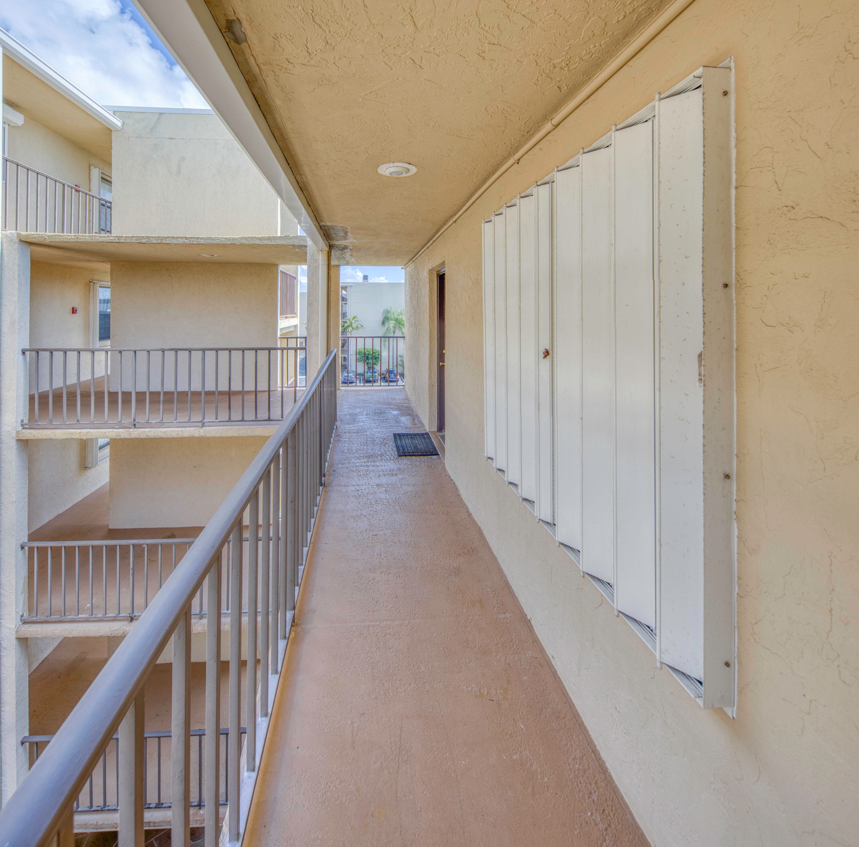890 N Federal Highway 412, Lantana, FL 33462 31