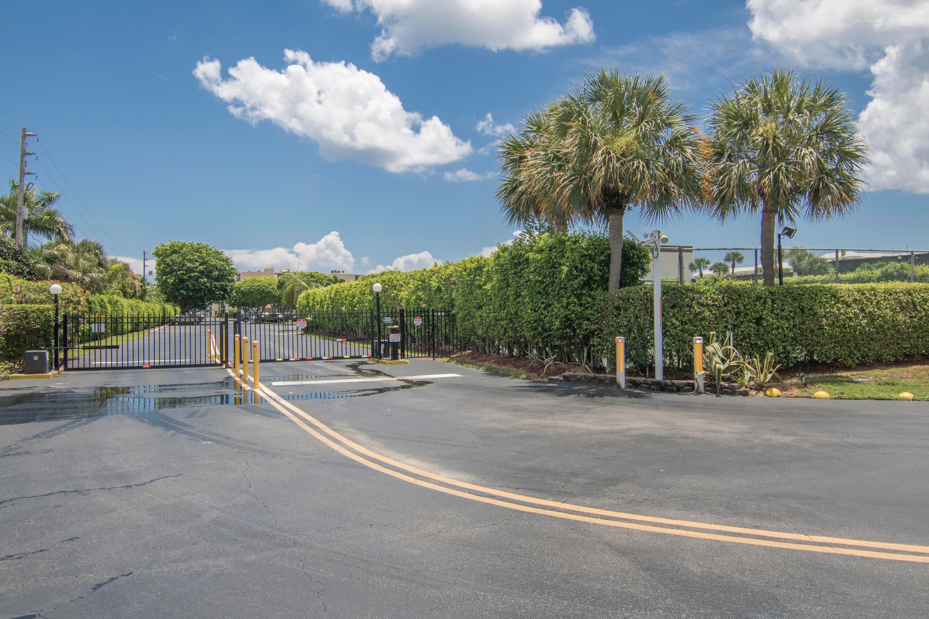 890 N Federal Highway 412, Lantana, FL 33462 40