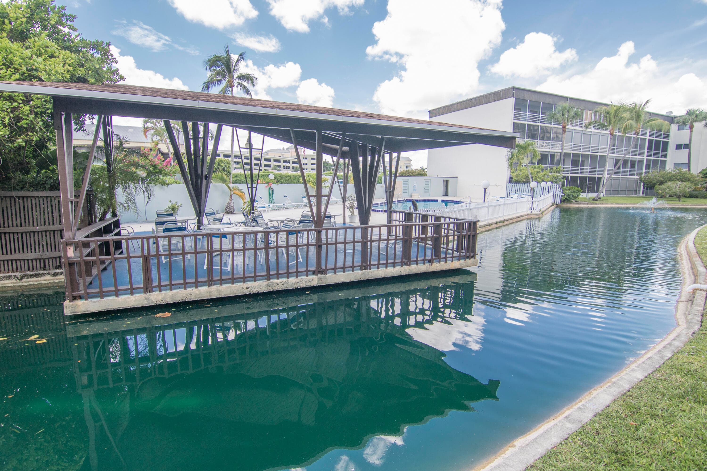 890 N Federal Highway 412, Lantana, FL 33462 44