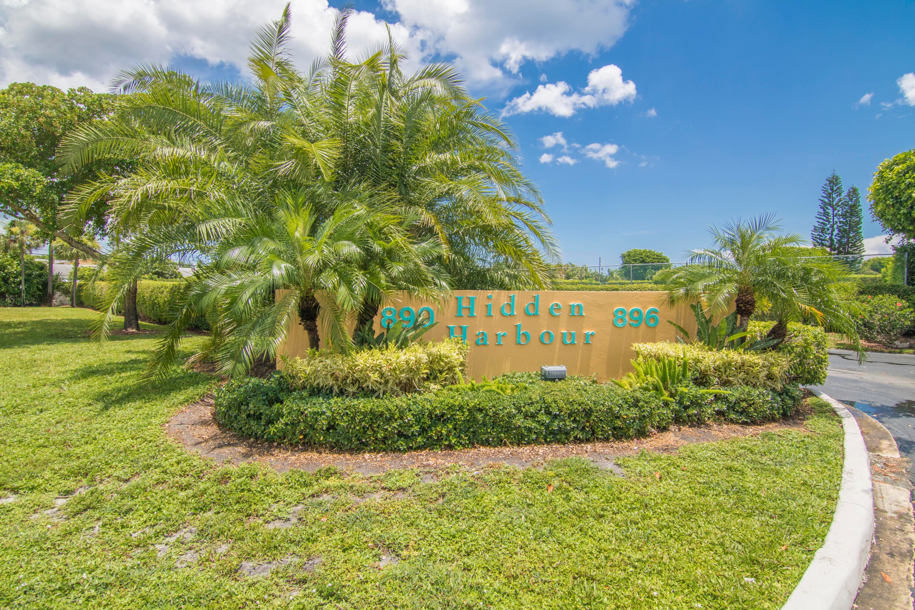 890 N Federal Highway 412, Lantana, FL 33462 46