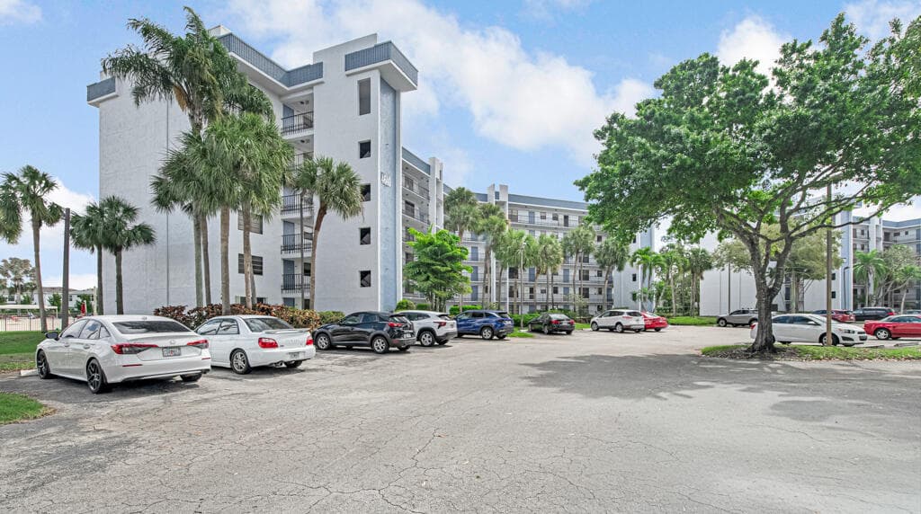 4640 Lucerne Lakes Boulevard 206, Lake Worth, FL 33467 29