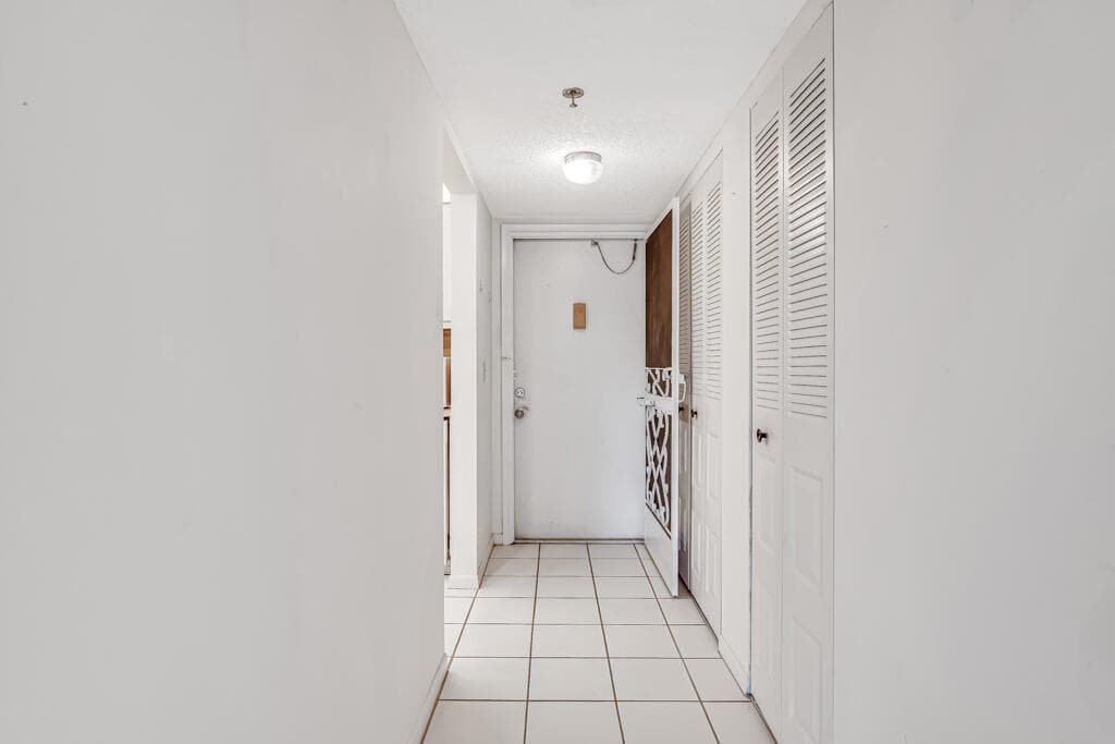 4640 Lucerne Lakes Boulevard 206, Lake Worth, FL 33467 3