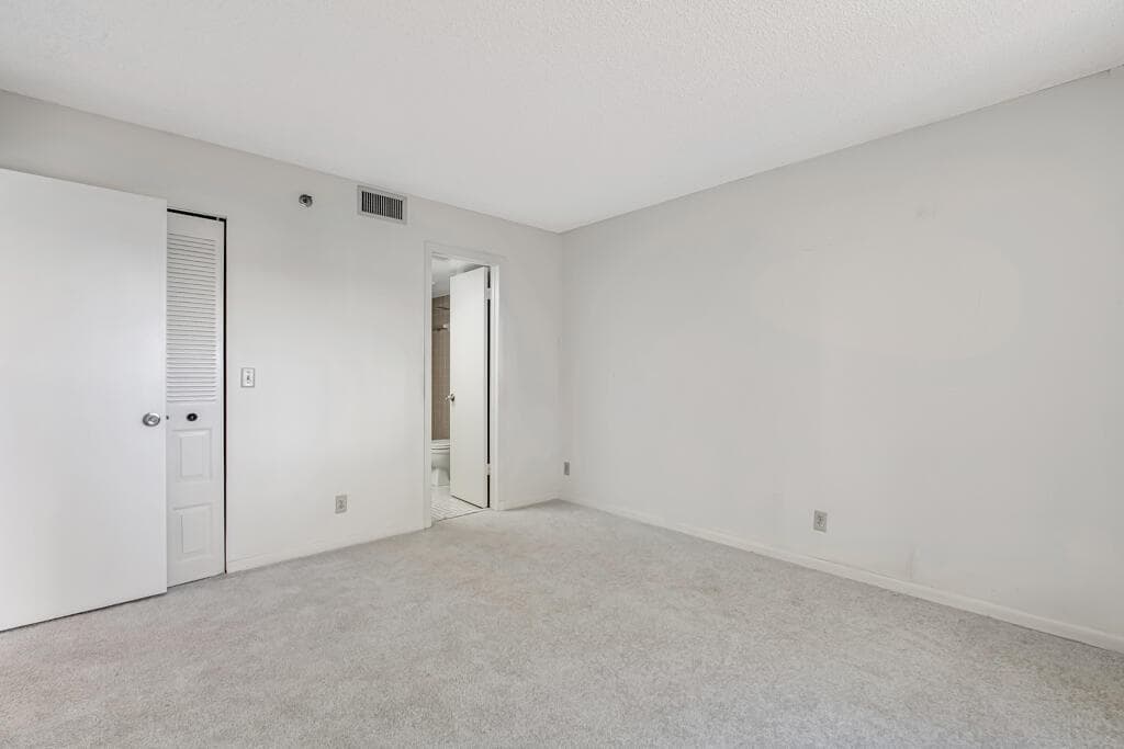 4640 Lucerne Lakes Boulevard 206, Lake Worth, FL 33467 12