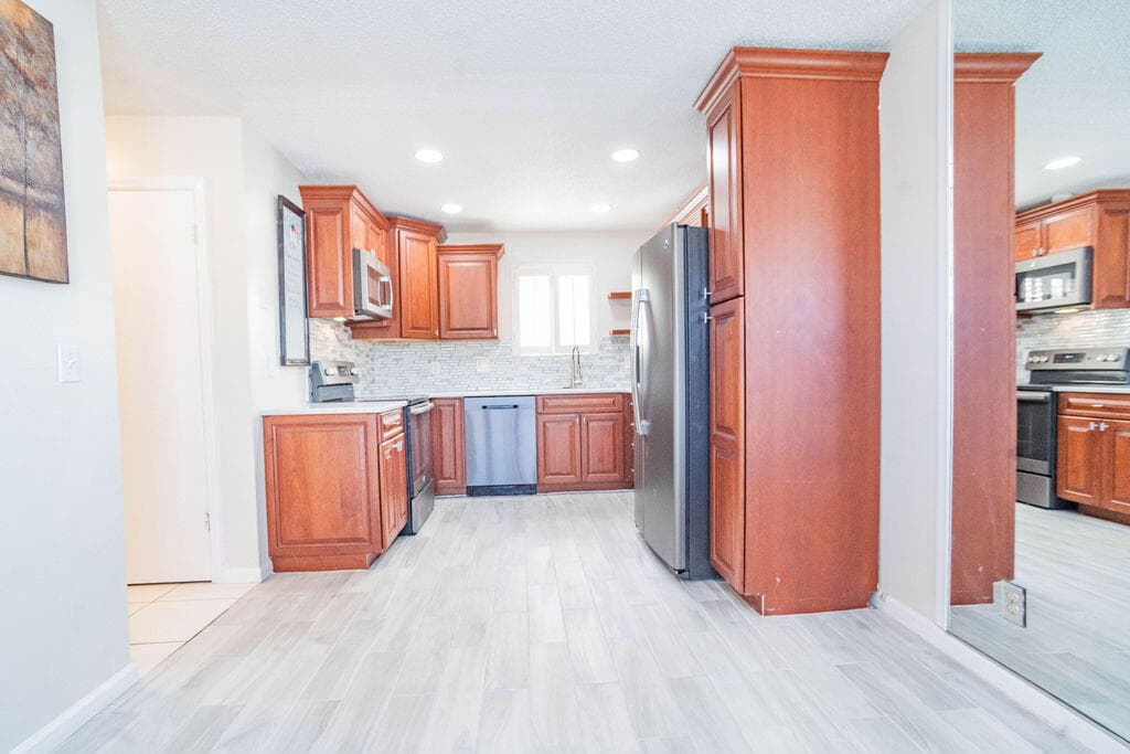 950 S Kanner Highway 124, Stuart, FL 34994 9