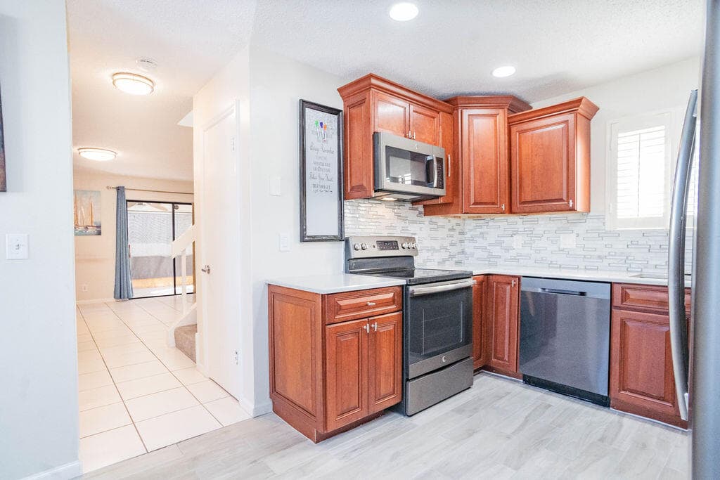 950 S Kanner Highway 124, Stuart, FL 34994 11