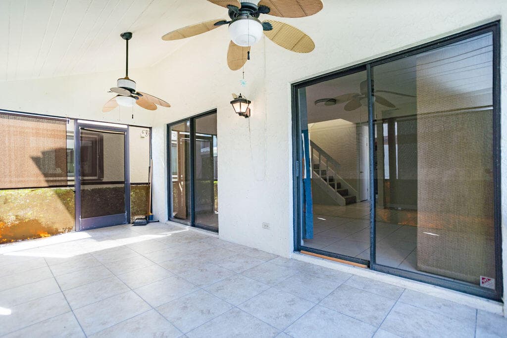 950 S Kanner Highway 124, Stuart, FL 34994 33
