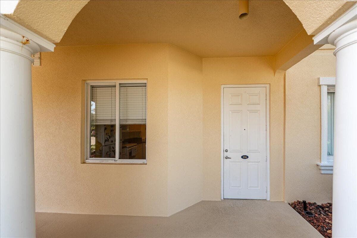 36 Harbour Isle Drive W 106, Fort Pierce, FL 34949 2