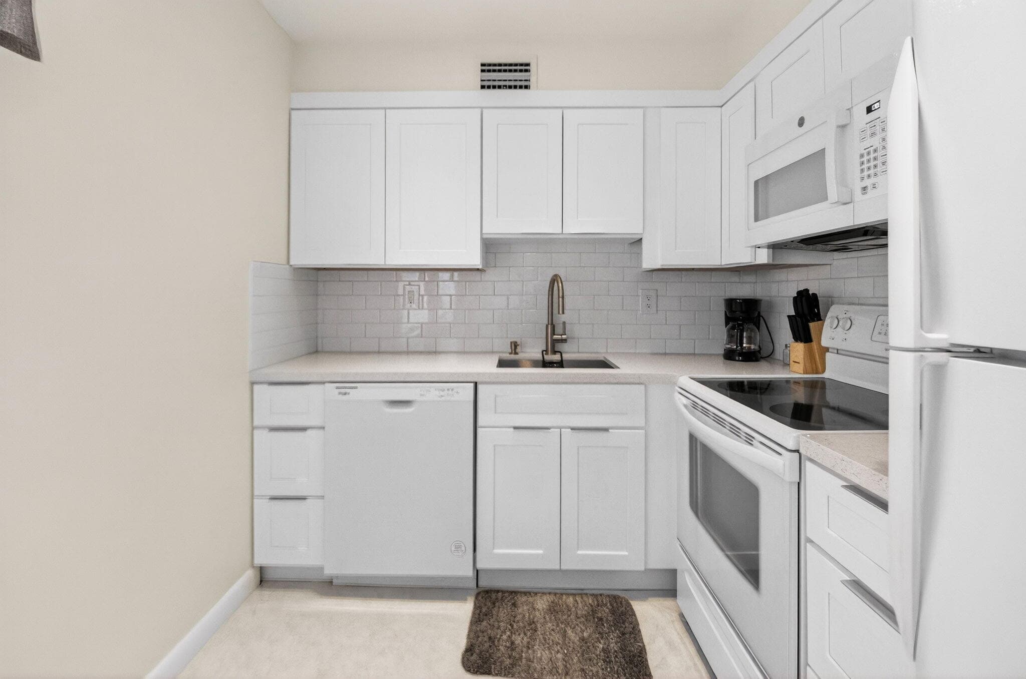 173 Flanders D 173, Delray Beach, FL 33484 24