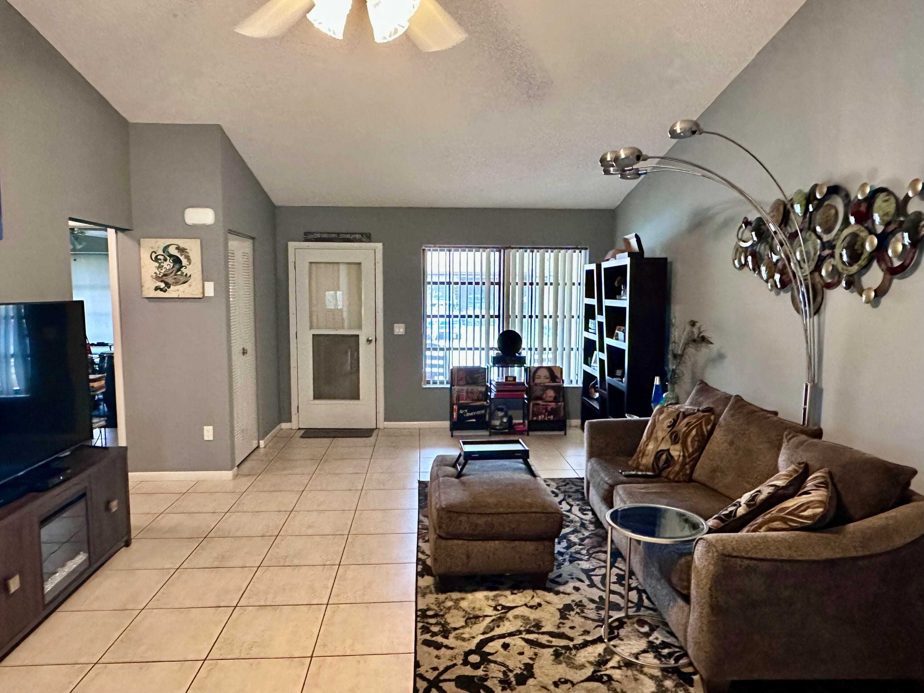 6273 Tall Cypress Circle, Greenacres, FL 33463 5