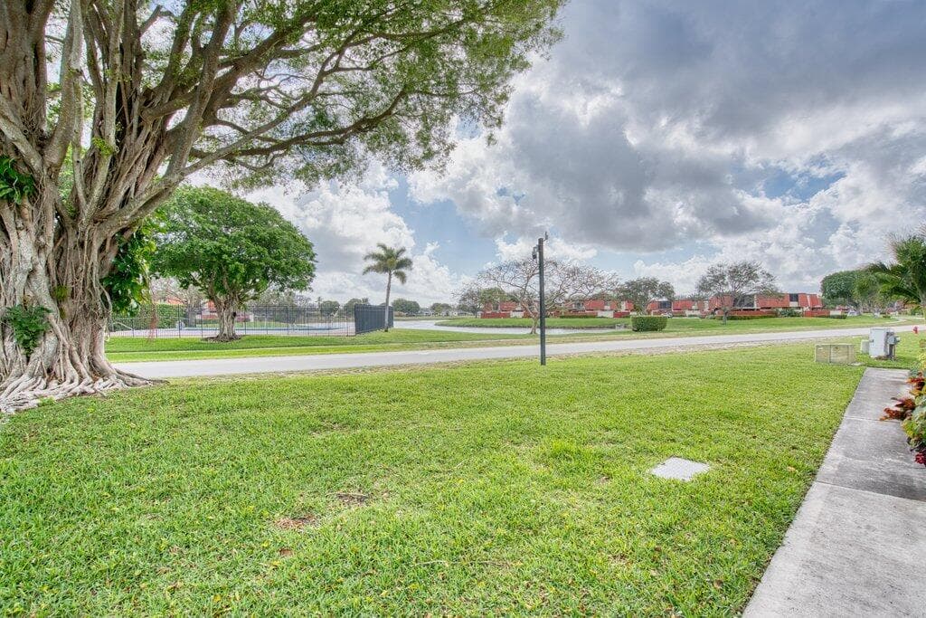 3838 Victoria Drive, West Palm Beach, FL 33406 4