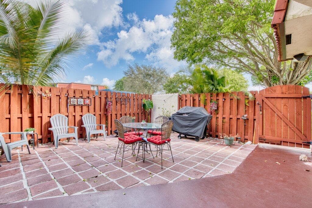 3838 Victoria Drive, West Palm Beach, FL 33406 12