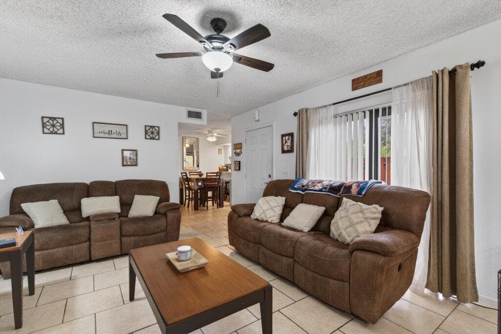 3838 Victoria Drive, West Palm Beach, FL 33406 17