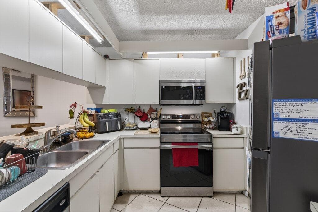3838 Victoria Drive, West Palm Beach, FL 33406 21