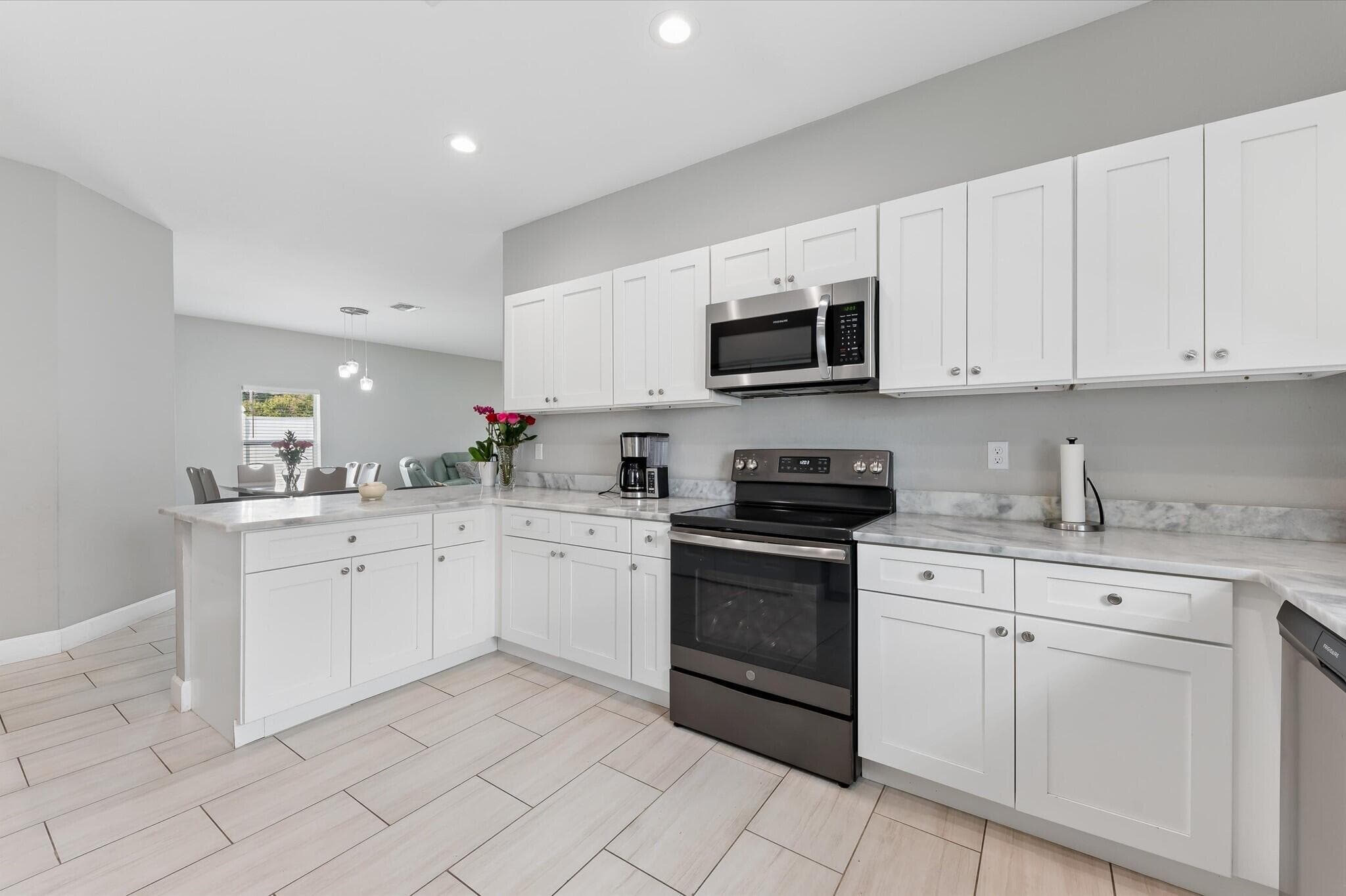 525 NW 12th Avenue, Boynton Beach, FL 33435 8