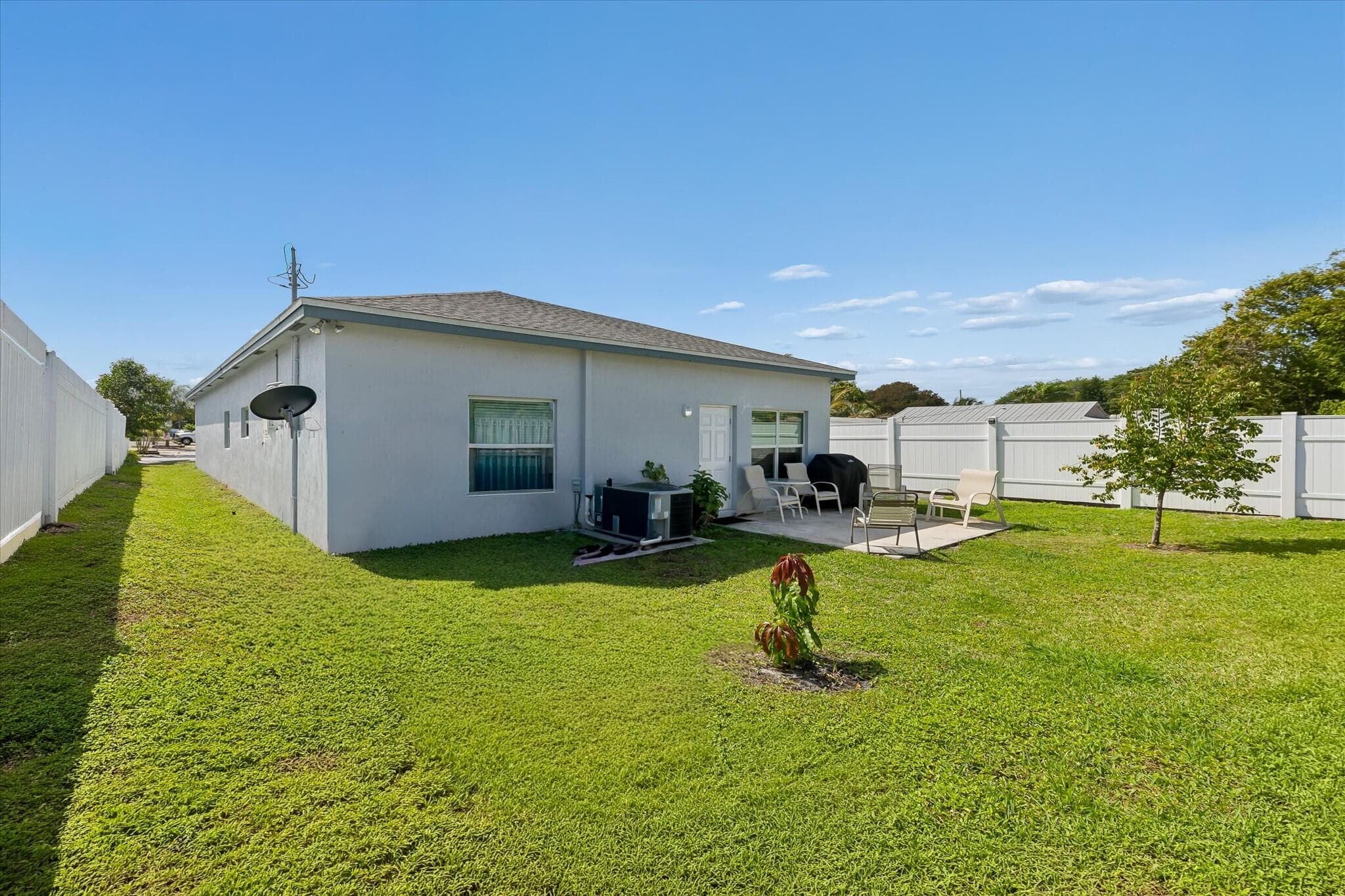 525 NW 12th Avenue, Boynton Beach, FL 33435 33