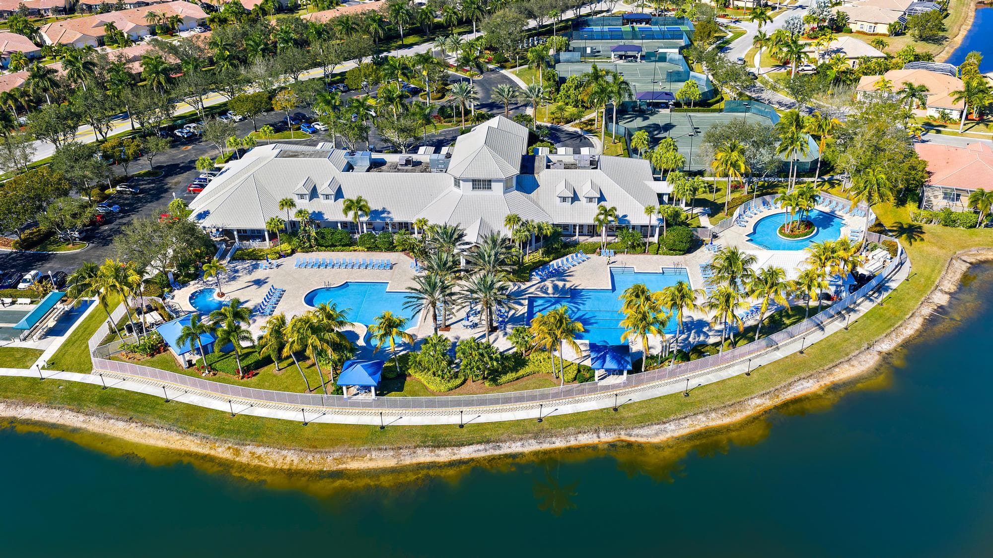 2737 Clipper Circle, West Palm Beach, FL 33411 32