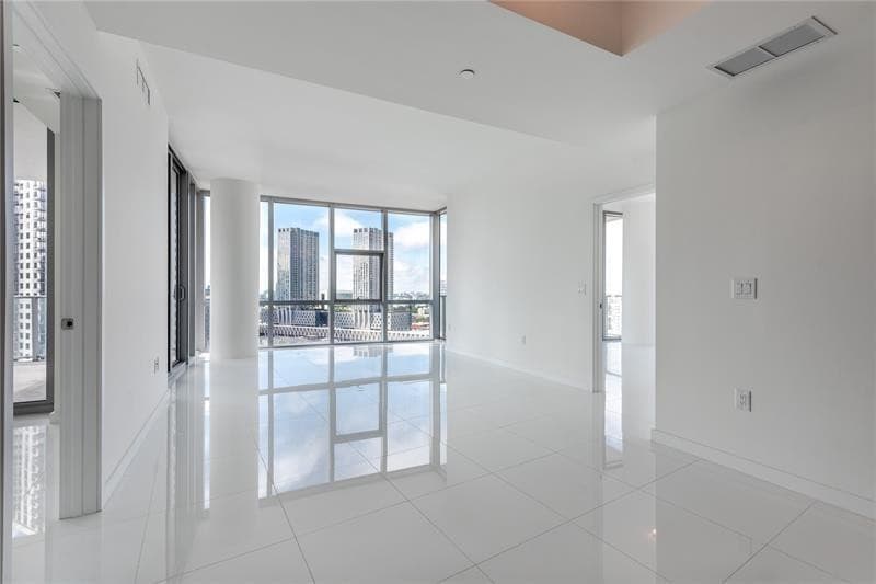 851 NE 1st Avenue 1912, Miami, FL 33132 6