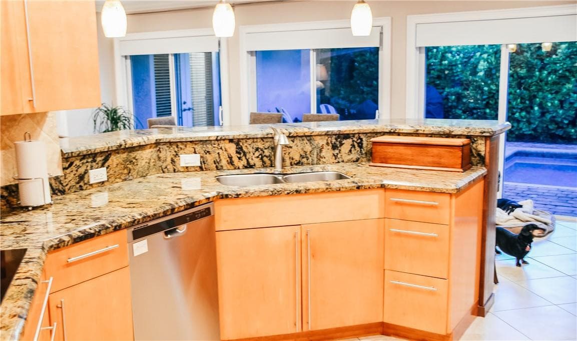 5051 NE 24th Avenue, Lighthouse Point, FL 33064 8