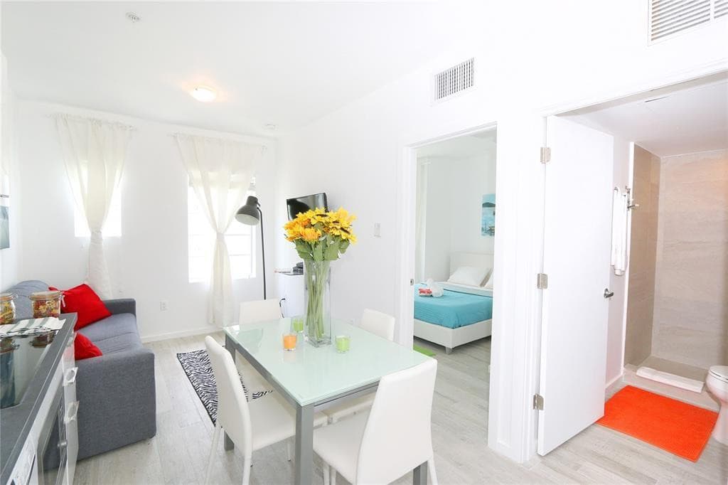 811 Jefferson Avenue 102, Miami Beach, FL 33139 5