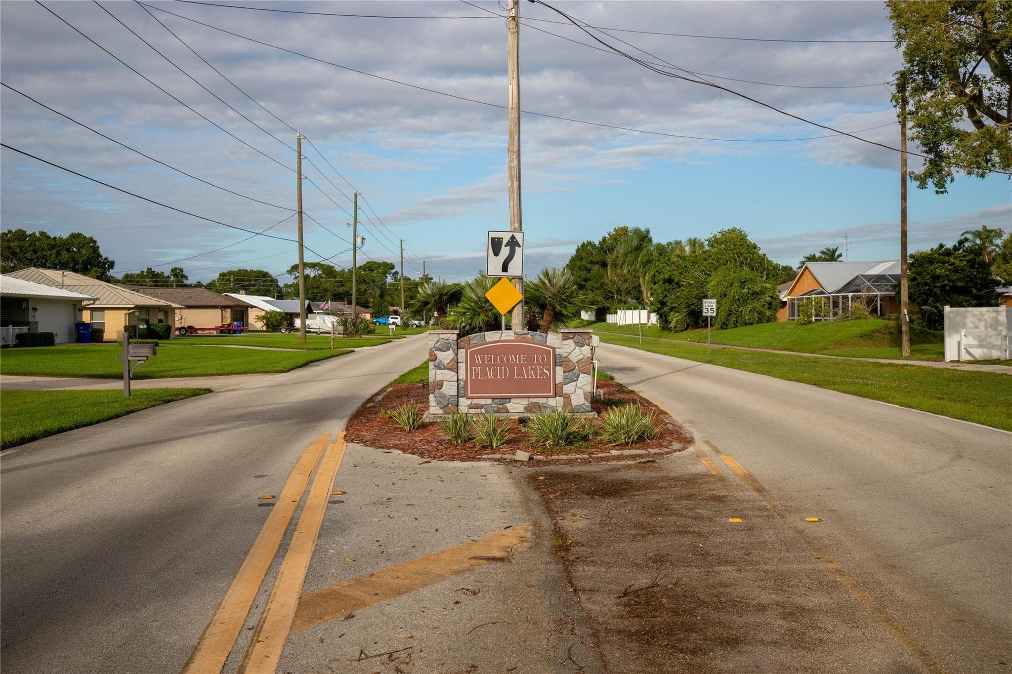 754 American Street, Lake Placid, FL 33852 2