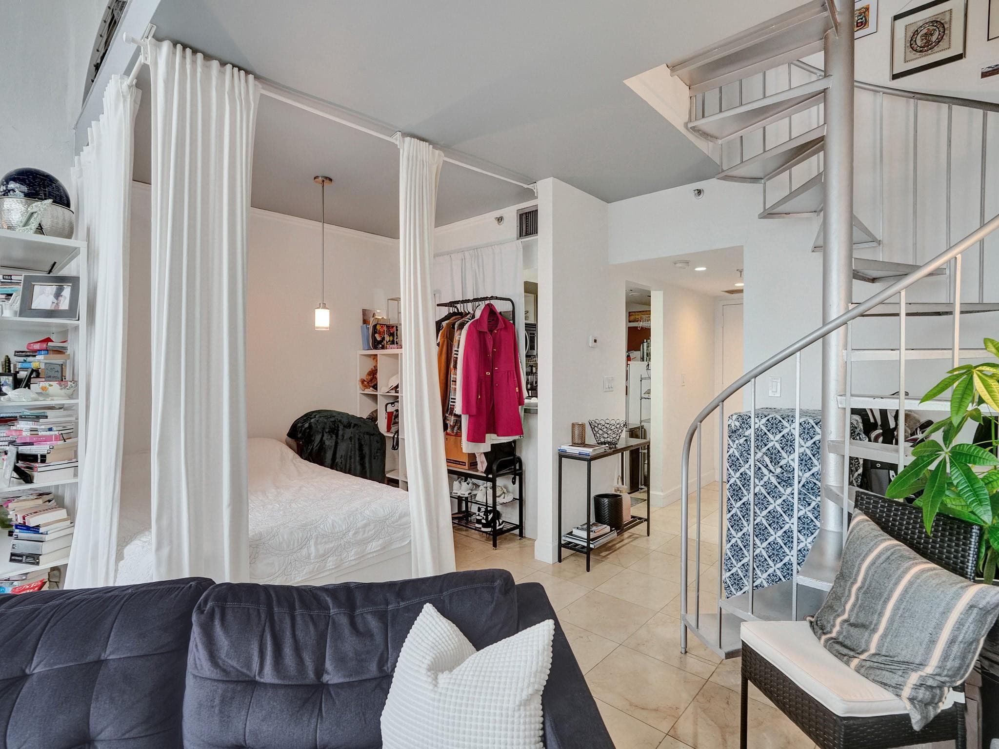555 NE 15th Street T4(704), Miami, FL 33132 13