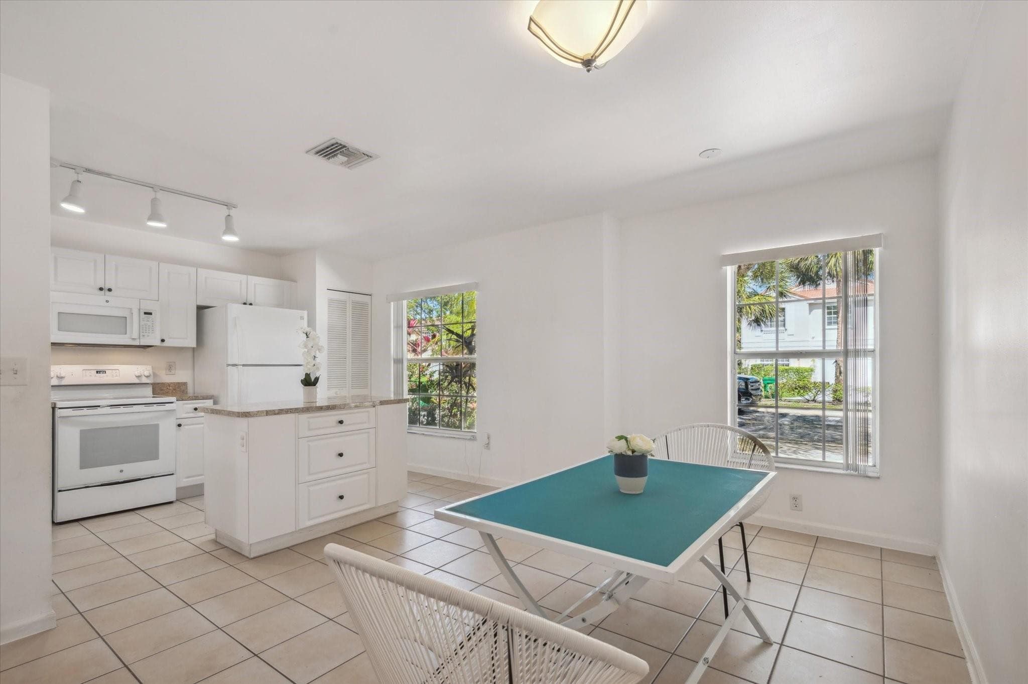 10845 NW 46th Drive, Coral Springs, FL 33076 13
