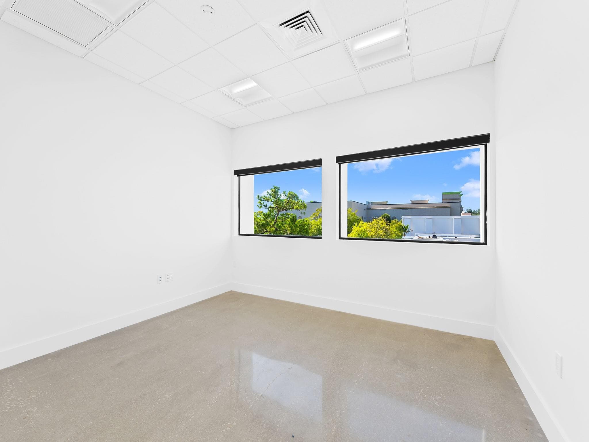 707 NE 3rd Avenue, Fort Lauderdale, FL 33304 44