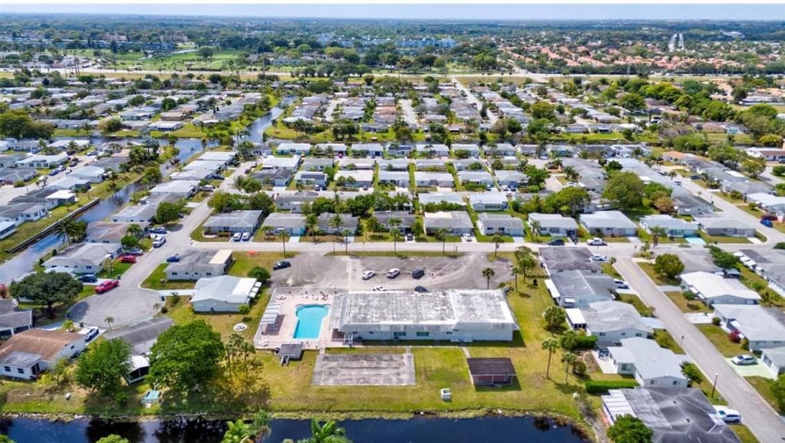 1390 NW 70th Lane, Margate, FL 33063 40