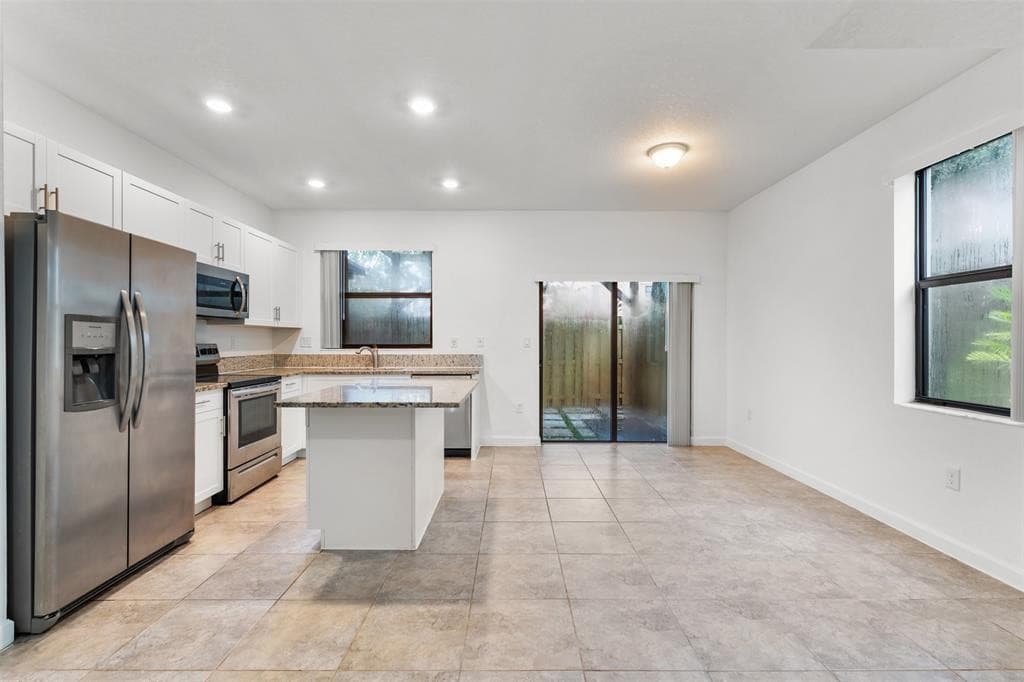 340 NE 208th Terrace 340, Miami, FL 33179 19