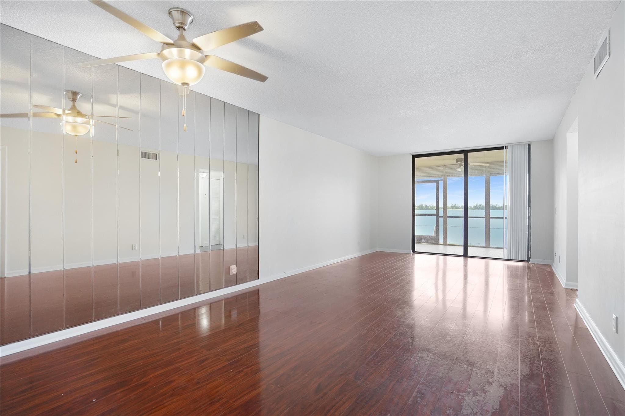 109 Lake Emerald Drive 110, Oakland Park, FL 33309 10