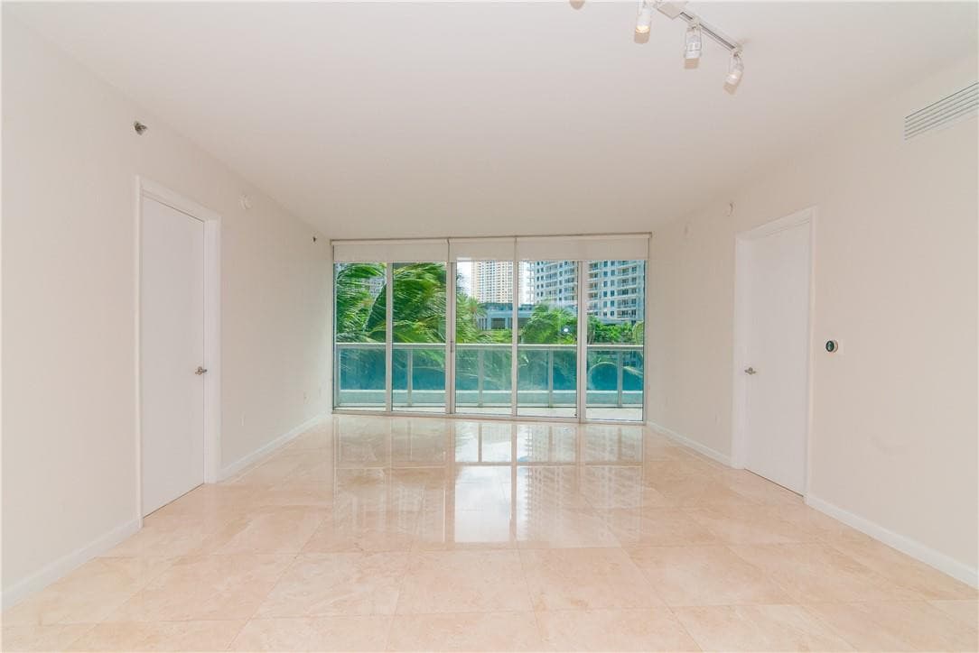 465 Brickell Avenue Bay 419, Miami, FL 33131 17