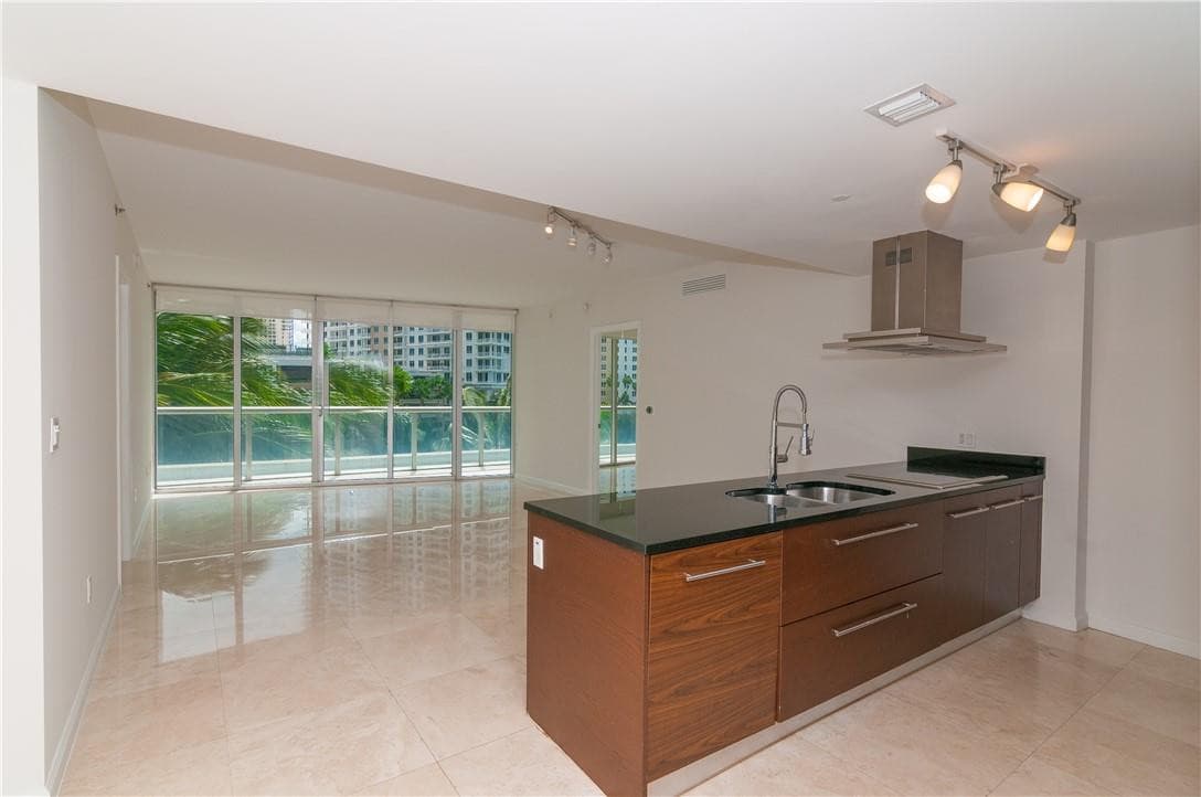 465 Brickell Avenue Bay 419, Miami, FL 33131 6